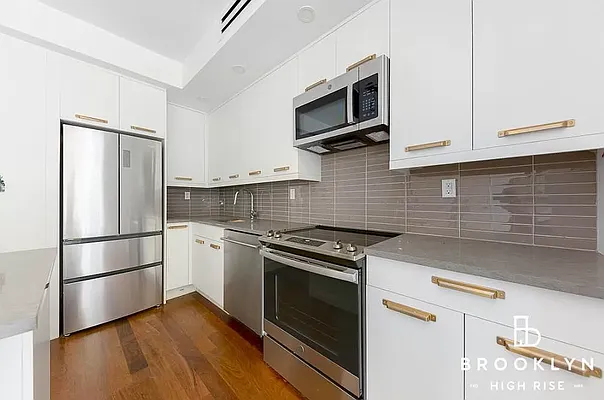 Rented by Brooklyn High Rise LLC | media 7