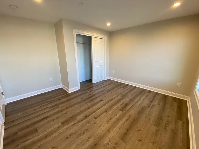 71 Legacy Blvd — Photo 27