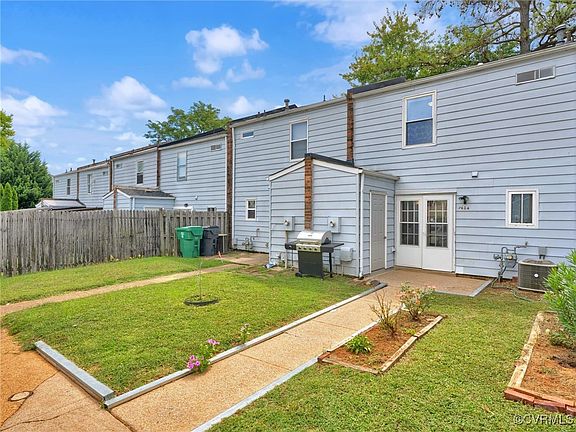 3rd image of 3626 Meadowdale Blvd