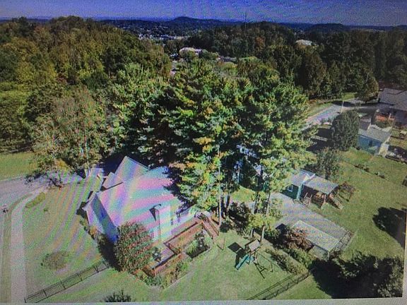 2nd image of 1211 College Heights Dr