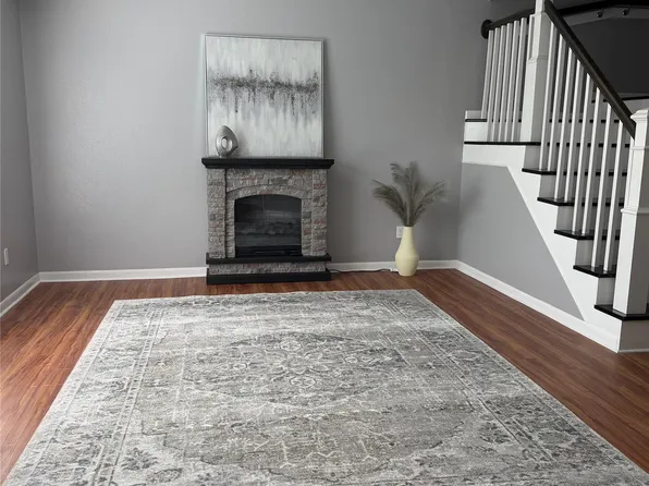 1831 Sherwood Forest St APT 20, Houston, TX 77043