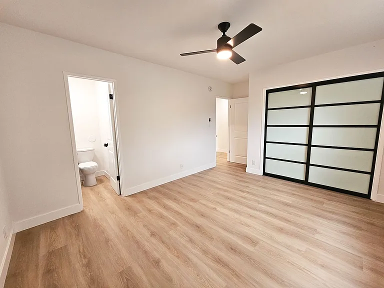 1307 S Ogden Dr #1C — Photo 12