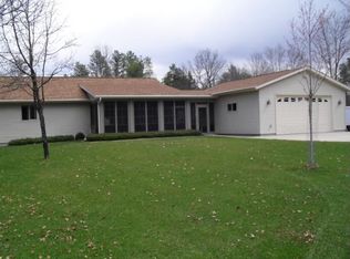 992 Wellington Ct, Nekoosa, WI 54457
