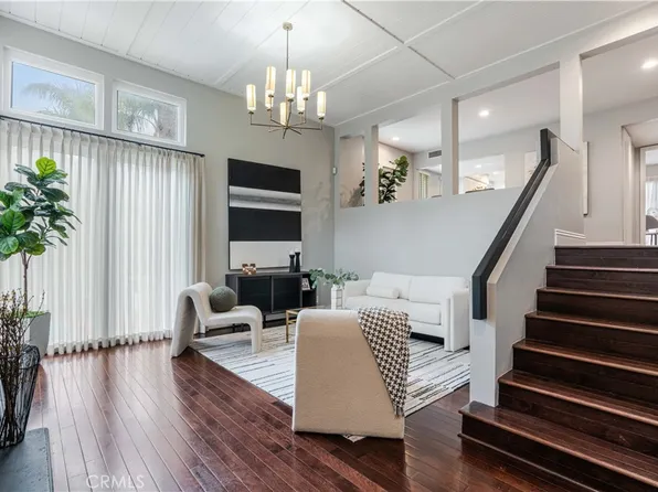 23475 Park Sorrento, Calabasas, CA 91302