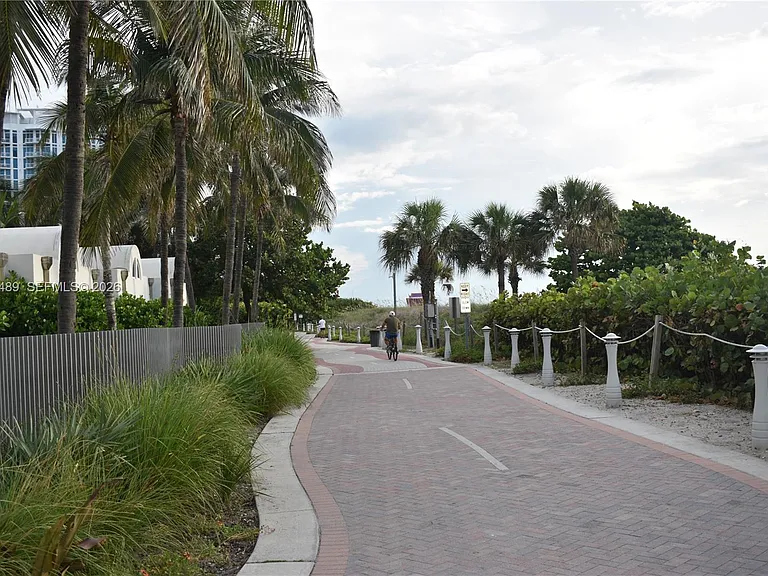 6365 Collins Ave #1211 — Photo 30