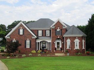 407 Thorn Meadow Ln, Boiling Springs, SC 29316