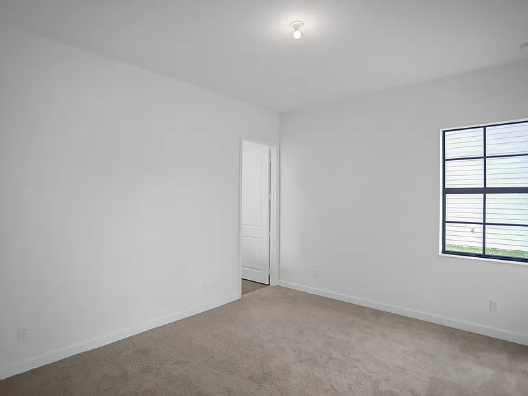 19411 Broad Shore Walk — Photo 17