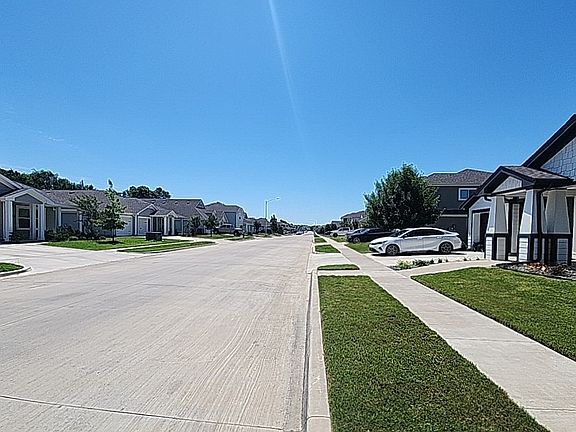 3rd image of 633 Quail Meadows Dr