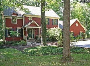 18938 Rivers Edge Dr W, Chagrin Falls, OH 44023