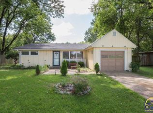 2321 SW Boswell Ct, Topeka, KS 66611