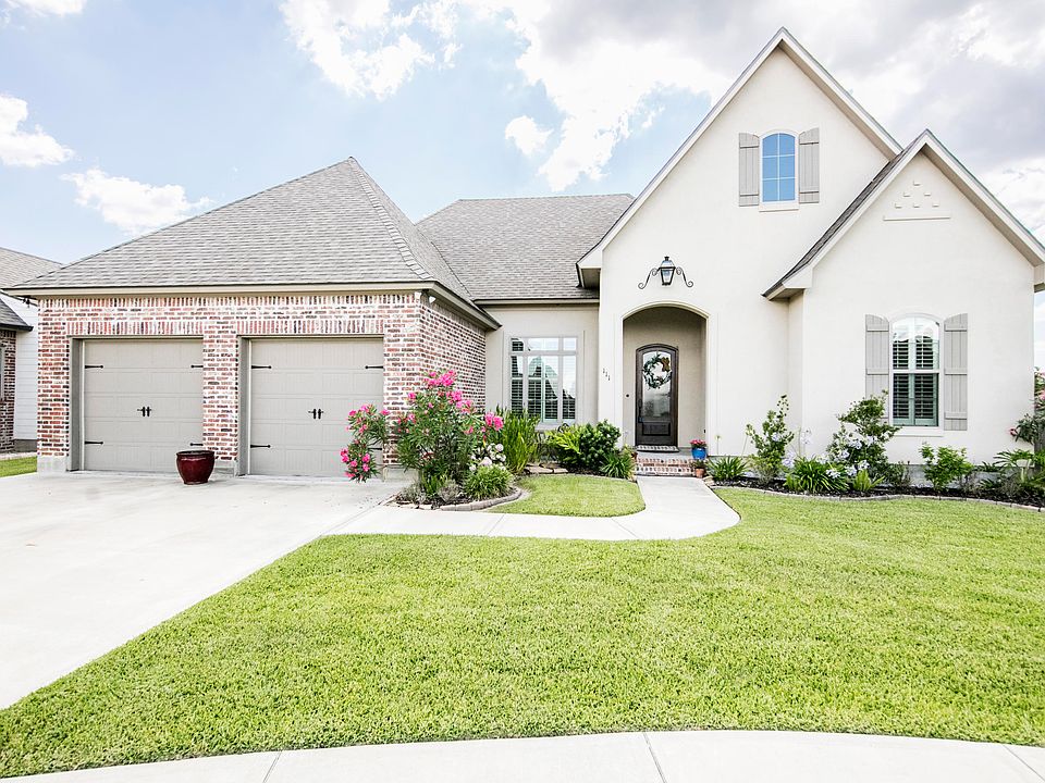 1st image of 111 Coco Palm Ct