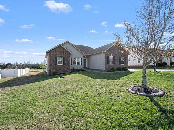 3rd image of 1237 Crescent Ridge Dr
