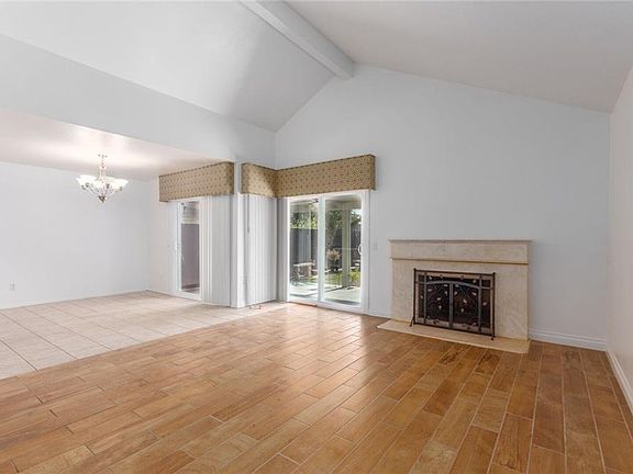 3rd image of 8585 Sandalwood Ct