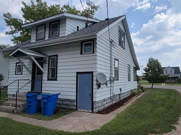 entrance, back of the house