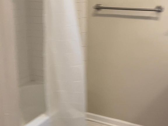 4th image of 3817 S Parnell Ave #2F