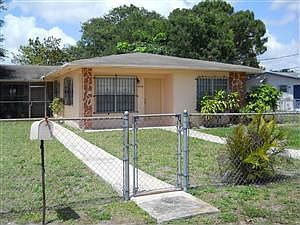 2nd image of 16202 NW 38th Pl