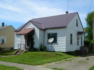 209 W Curry St, Fairfield, IL 62837