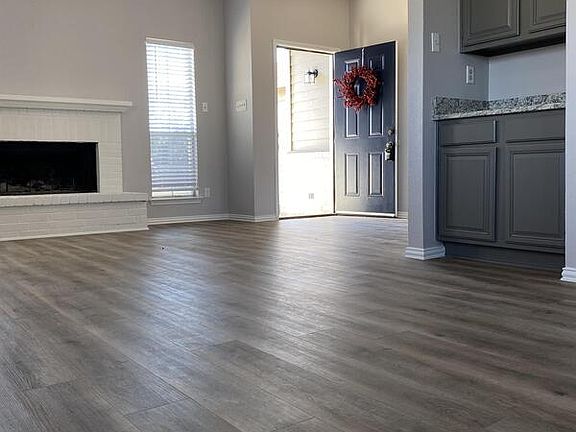 3rd image of 5014 Creek Valley Dr