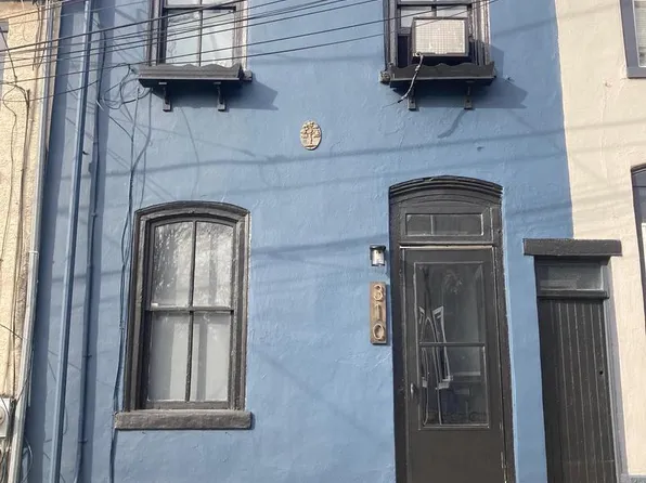 310 Carson St, Philadelphia, PA 19128