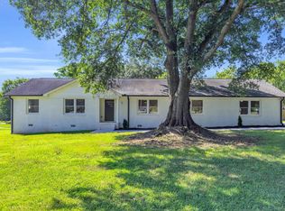 2 Melbourne Ln, Greenville, SC 29615