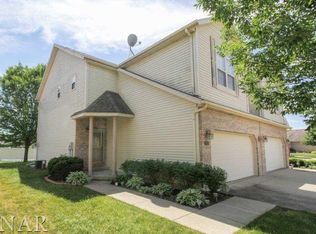 18 Rock Garden Ct, Bloomington, IL