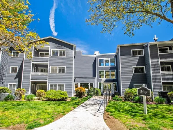 500 Colonial Dr Unit 301, Ipswich, MA 01938