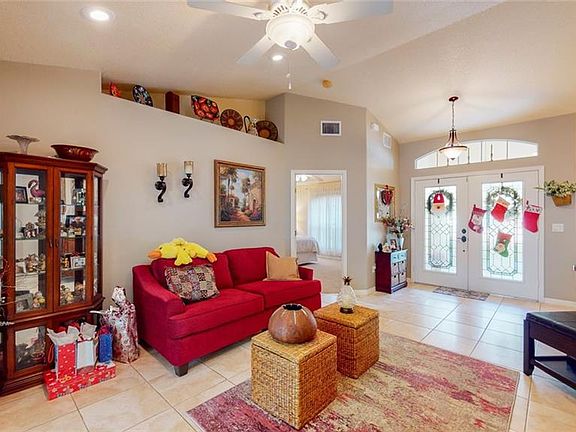 3rd image of 8180 N Hillview Cir