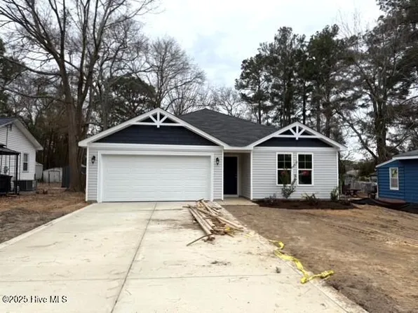 302 Post Ave, Fayetteville, NC 28301