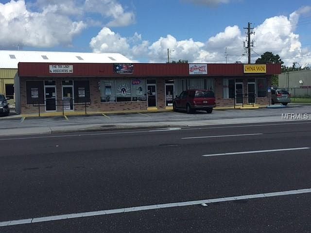 2nd image of 635 S Lake Shore Way