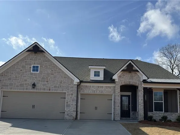 150 Rose Lake Ct, Hoschton, GA 30548