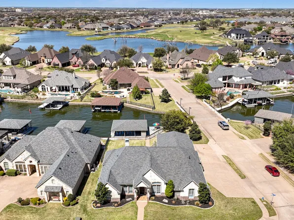 2615 Harborside Dr, Granbury, TX 76048