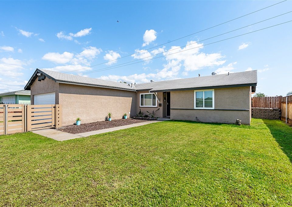 1st image of 7423 Woodridge Way
