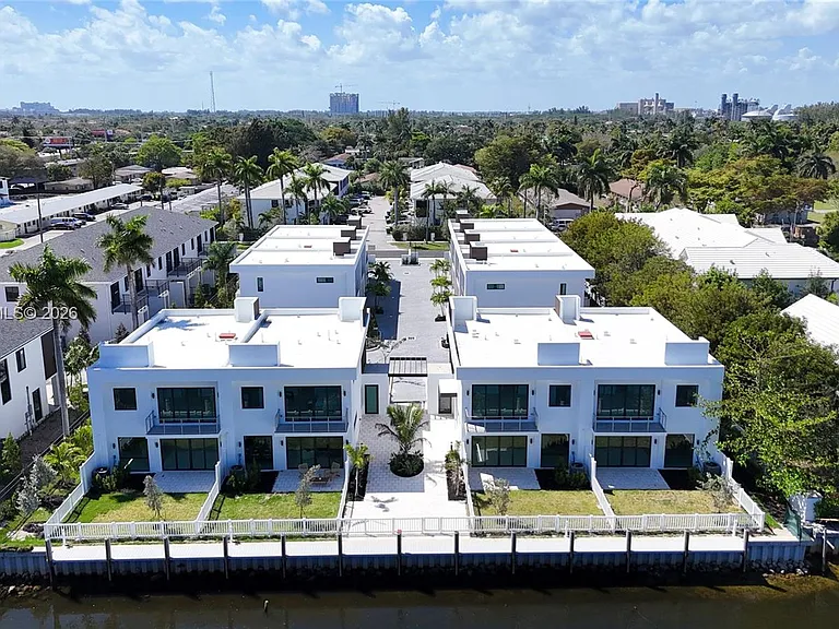 4640 SW 32nd Ave #D1 — Photo 69