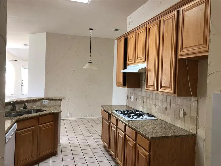 2521 Allegro Ln — Photo 4