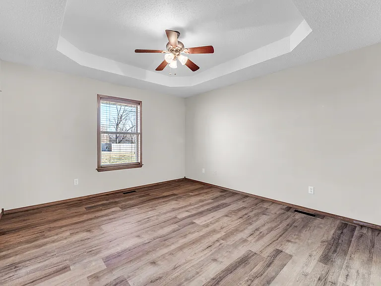 1209 W Butterfield Dr — Photo 16