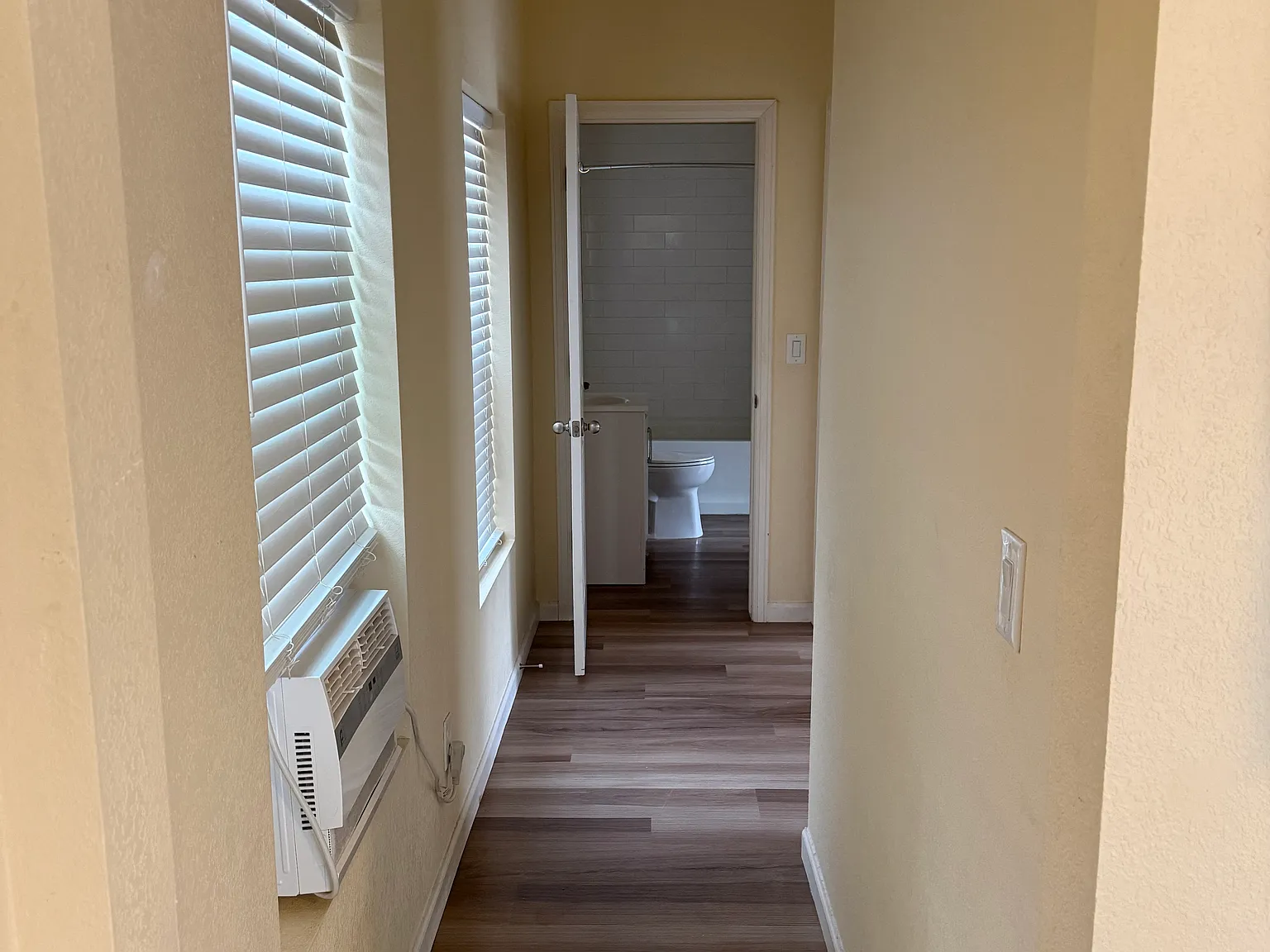 2 bed, 570 sqft, $1,850 — Photo 4