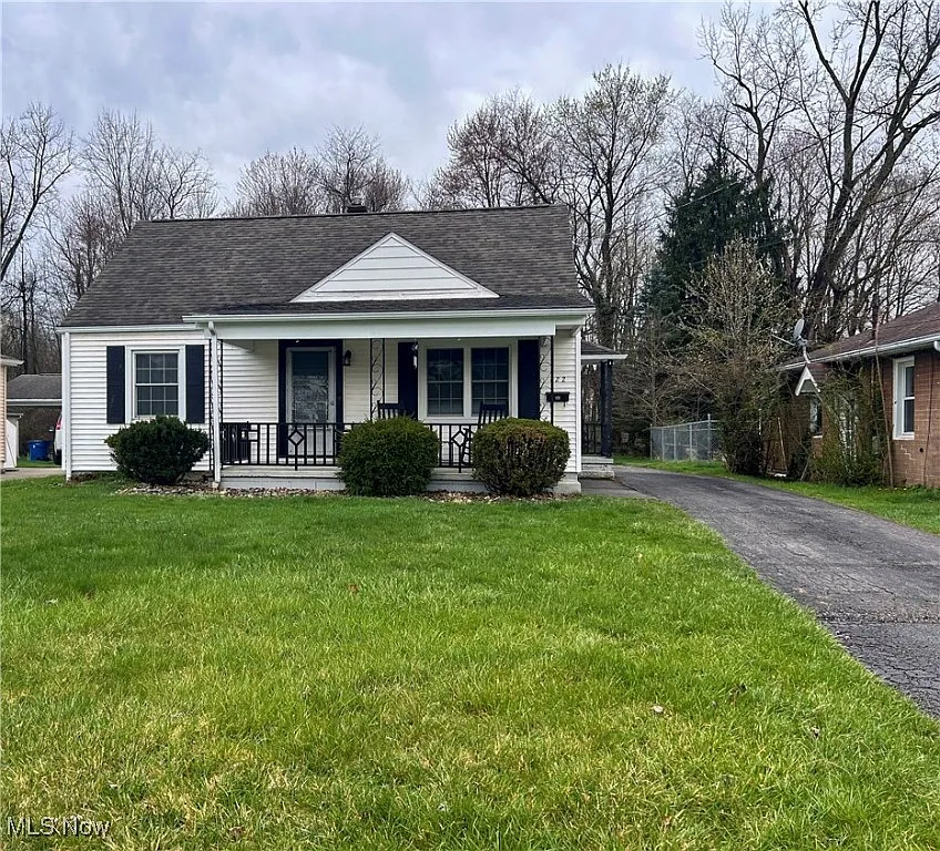 622 Jones St photo 1