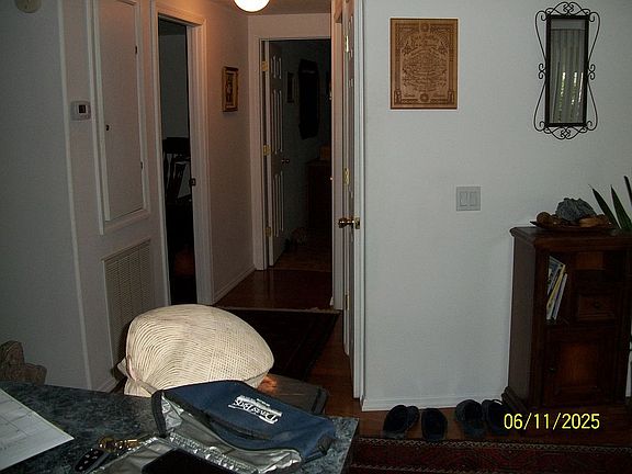hallway to bedrooms
