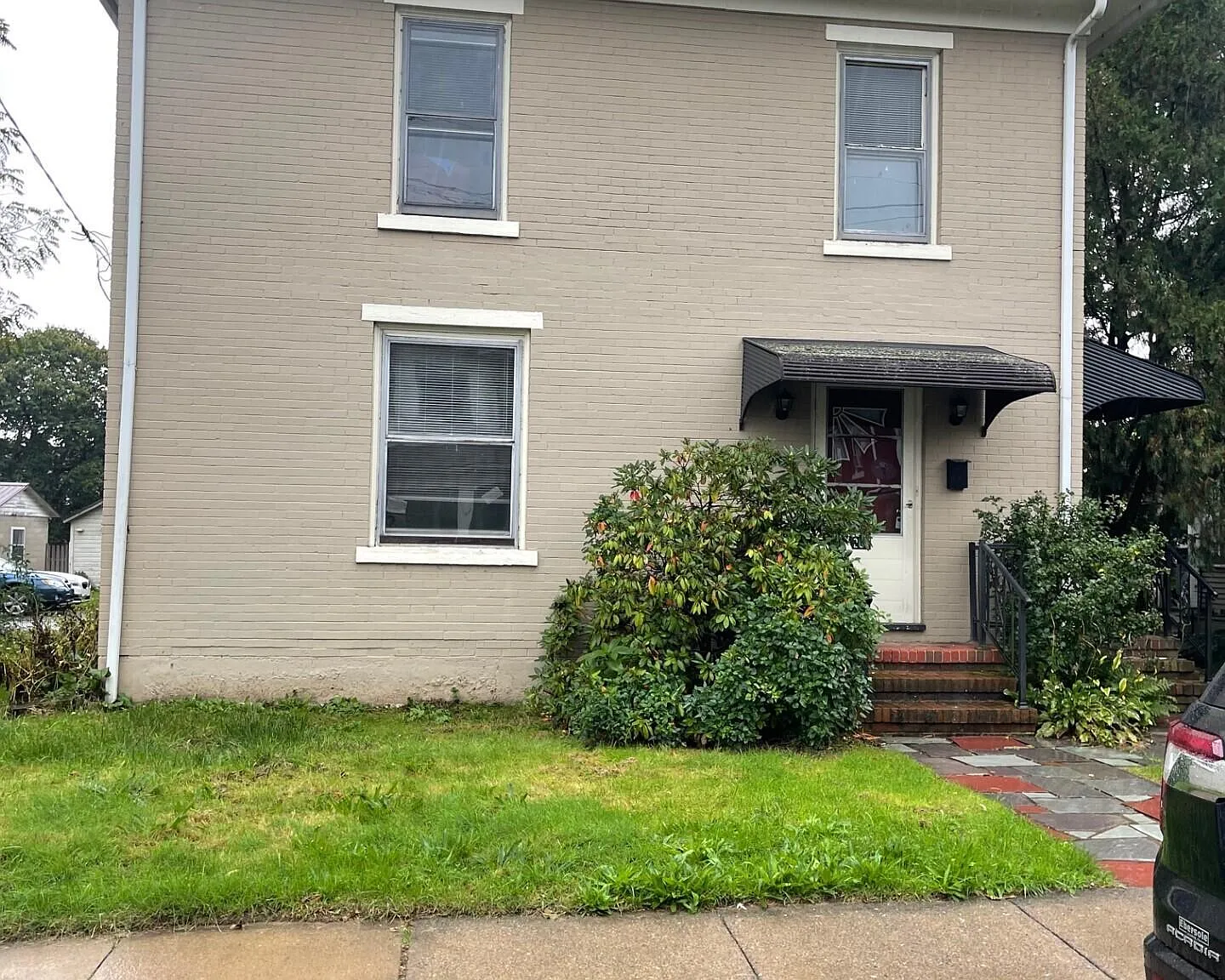 1 bed, 1025 sqft, $900 — Photo 2