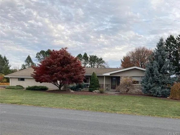 6688 Holly Rd, Allentown, PA 18106