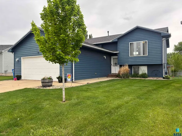 8000 W 44th St, Sioux Falls, SD 57106