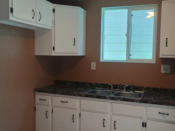 1391 W La Cadena Dr APT 9, Riverside, CA 92501