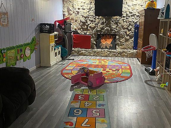 5th image of 618 Medallion Dr