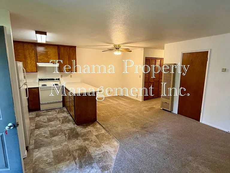 1527 Lincoln St — Photo 5