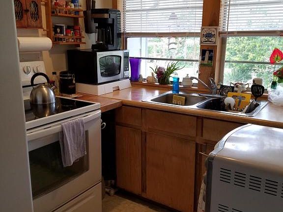 2nd image of 9410 NE 21st Ave