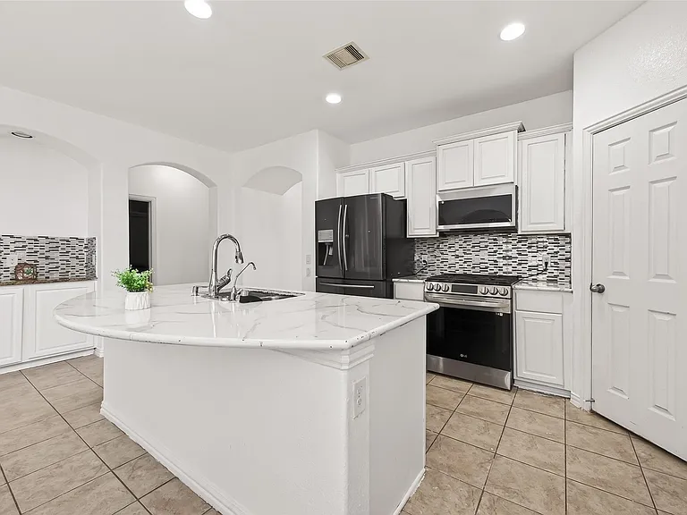 5519 Jay Thrush Dr — Photo 13