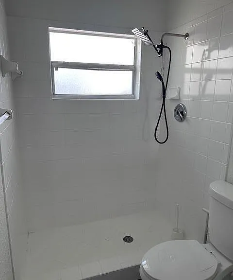 1616 NW 5th St — Photo 9