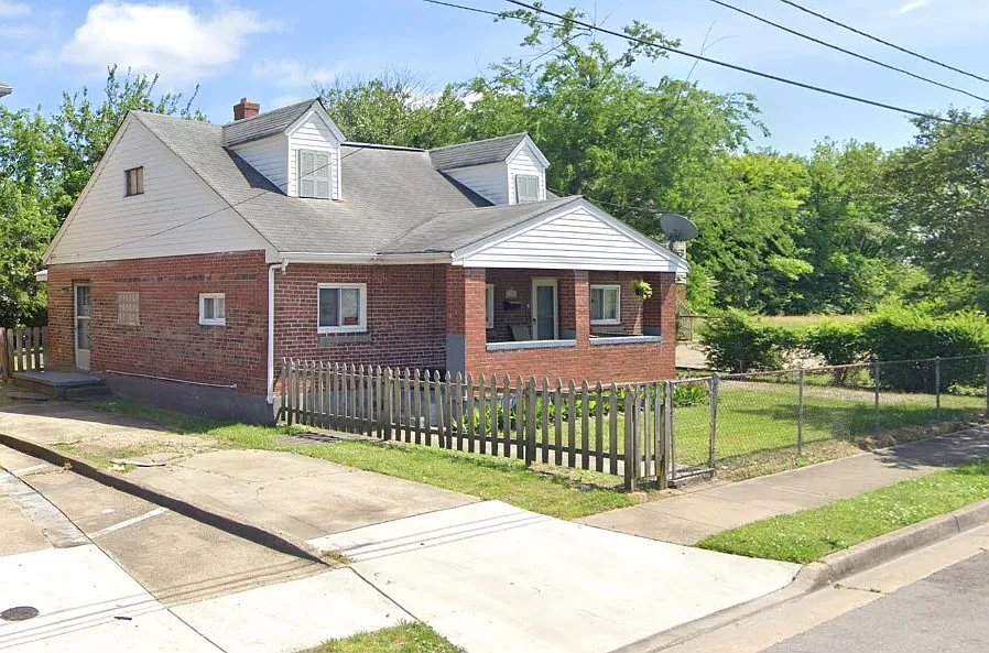 Hanson Ave, Norfolk — Photo 1