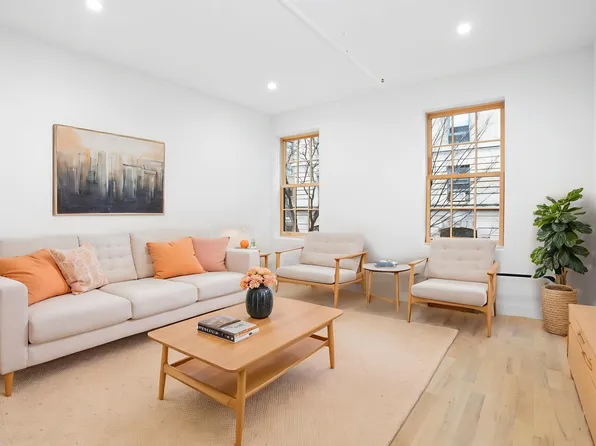 50 Clark Street image 1 of 8