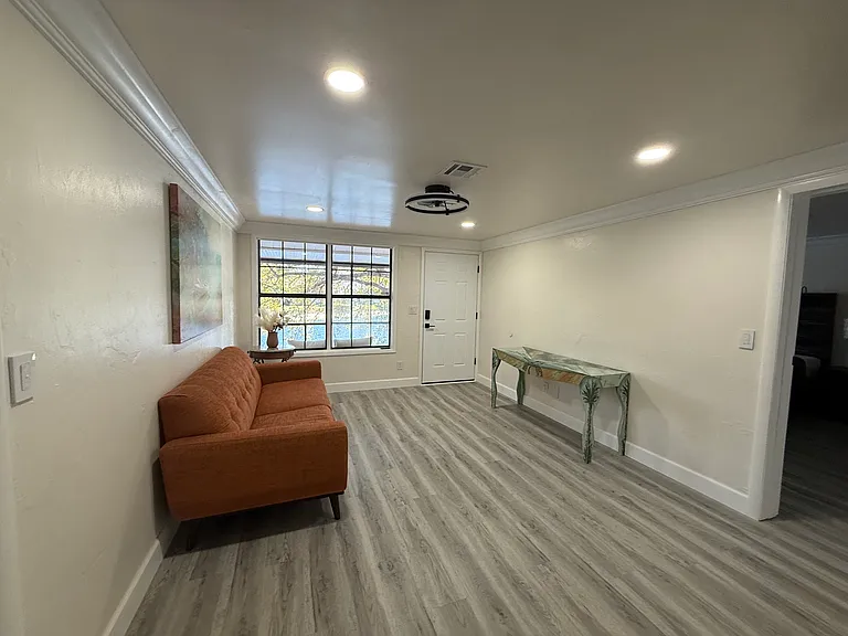 5219 Treetops Dr — Photo 5